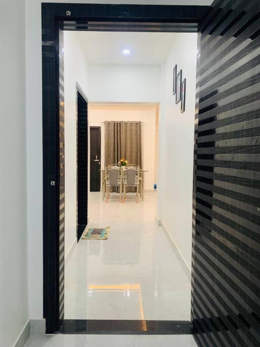 Apartament White Orchid, Unique & Stylish, Executive 2Bhk. Guwahati Zewnętrze zdjęcie