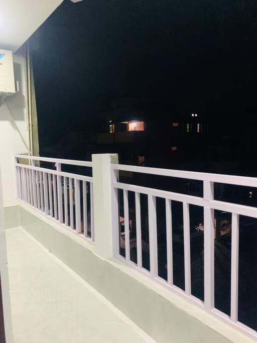 Apartament White Orchid, Unique & Stylish, Executive 2Bhk. Guwahati Zewnętrze zdjęcie